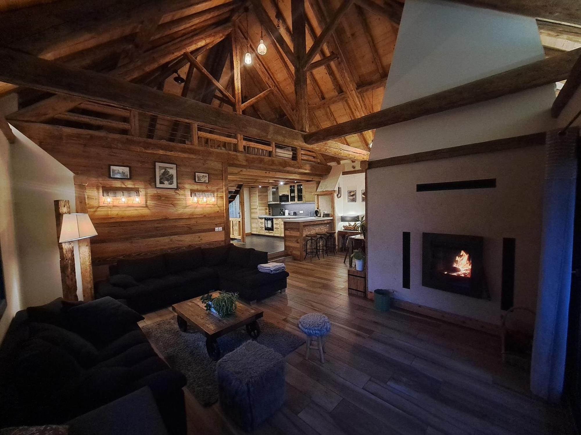 ヴォジャニー Chalet Augustinヴィラ エクステリア 写真